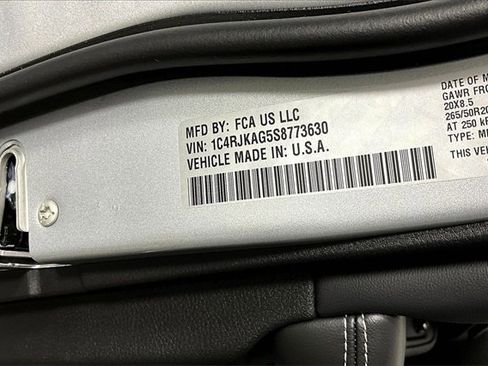 New 2025 Jeep Grand Cherokee L Altitude image 14