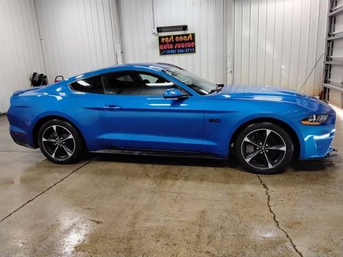 Used 2019 Ford Mustang GT image 2