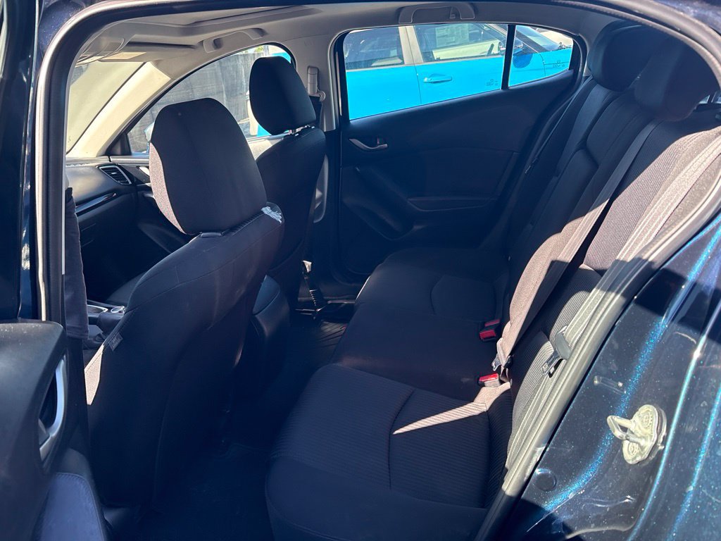 Used 2016 MAZDA MAZDA3 i Touring FWD image 10