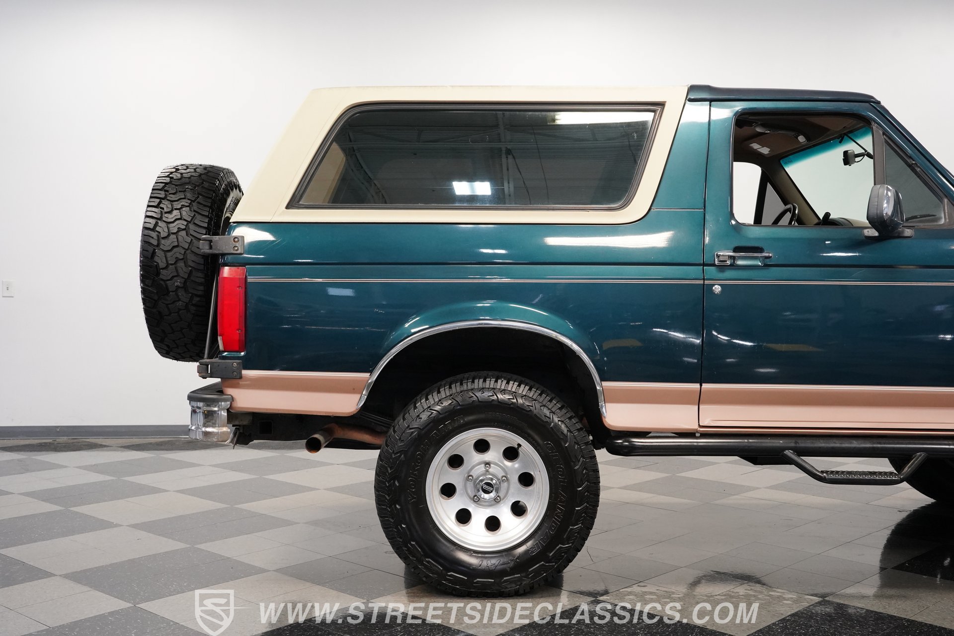 Used 1995 Ford Bronco Eddie Bauer AWD/4WD image 30