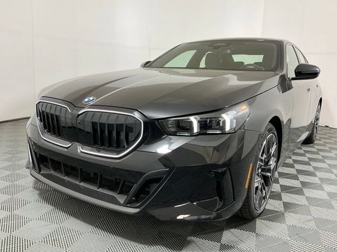 New 2027 BMW 530i xDrive w/ M Sport Package AWD/4WD image 2