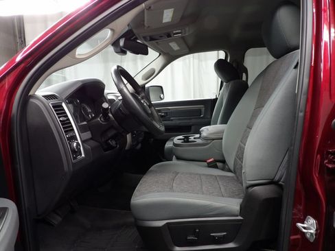 Used 2017 RAM 1500 Big Horn AWD/4WD image 9