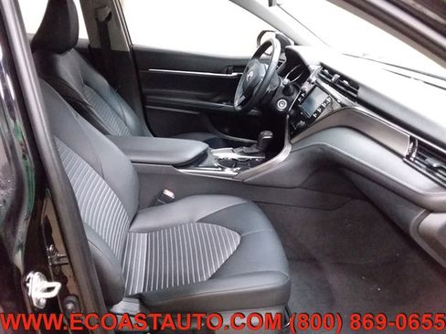 Used 2020 Toyota Camry SE image 14