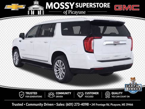 Used 2022 GMC Yukon XL SLT AWD/4WD image 3