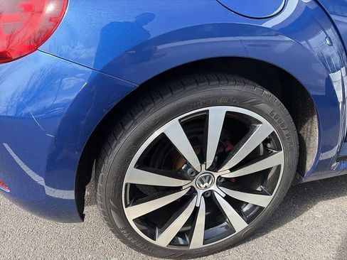 Used 2014 Volkswagen Beetle R-Line image 8
