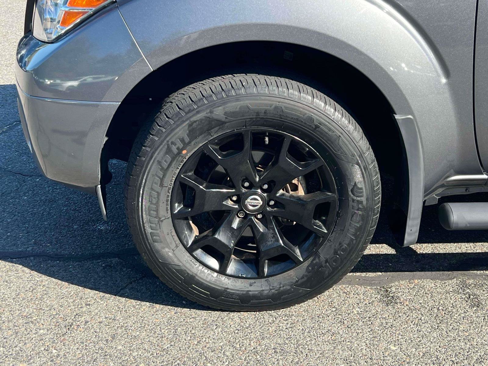 Used 2021 Nissan Frontier SV w/ Midnight Edition Floor Mats AWD/4WD image 6