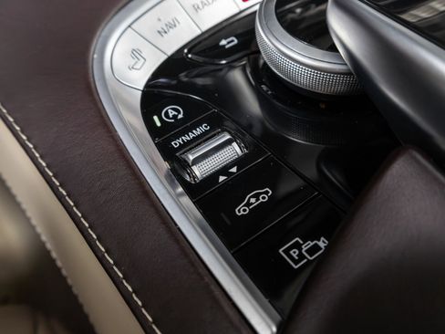 Used 2020 Mercedes-Benz Maybach S 560 4MATIC image 47