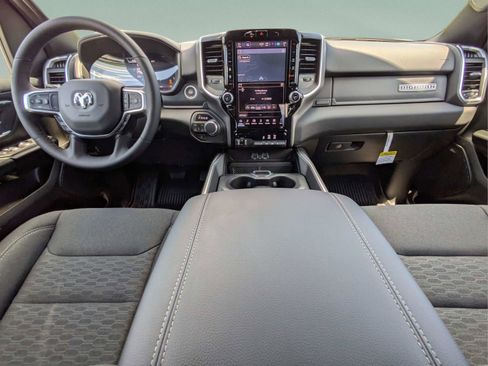New 2026 RAM 1500 Big Horn AWD/4WD image 13