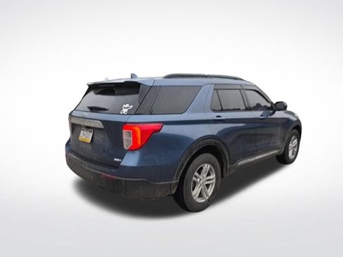 Used 2020 Ford Explorer XLT w/ Comfort Package AWD/4WD image 3