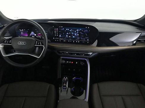 Used 2025 Audi Q5 Premium Plus w/ Premium Plus image 9