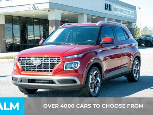 Used 2024 Hyundai Venue Limited image 2