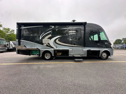 Used 2013 Mercedes-Benz Sprinter 3500 image 10
