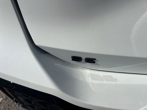 New 2025 Volkswagen Tiguan SE R-Line image 11