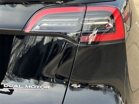 Used 2021 Tesla Model Y Performance image 7