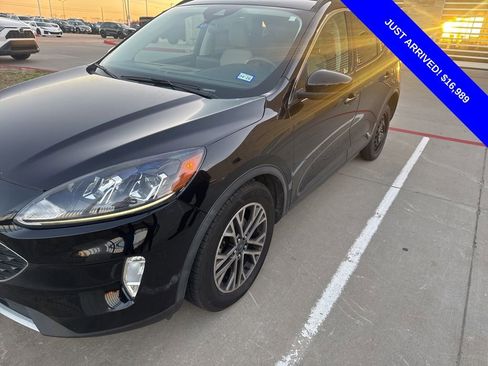 Used 2021 Ford Escape SEL w/ Technology Package image 1