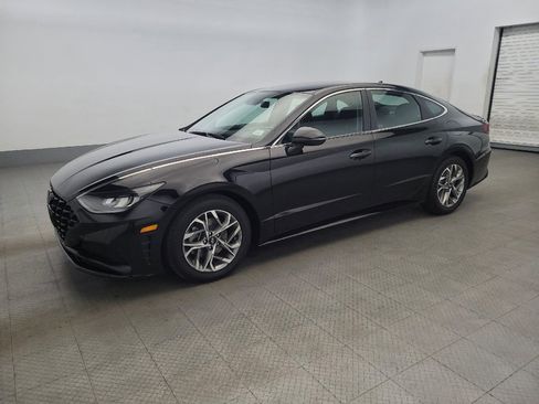 Used 2022 Hyundai Sonata SEL image 2