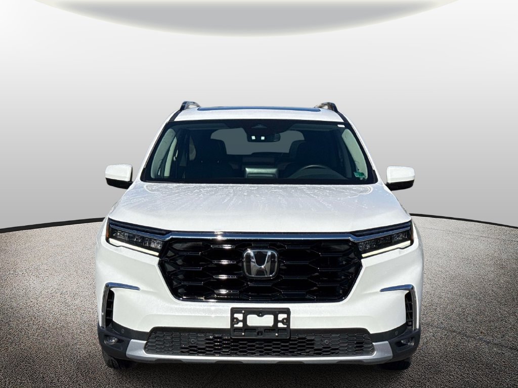 Used 2024 Honda Pilot Touring image 5
