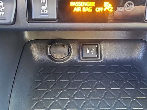 Used 2019 Toyota RAV4 XLE image 16