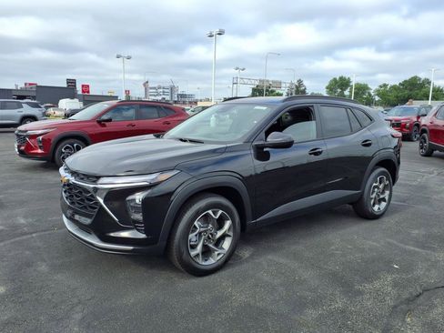 New 2025 Chevrolet Trax LT w/ LT Convenience Package FWD image 8