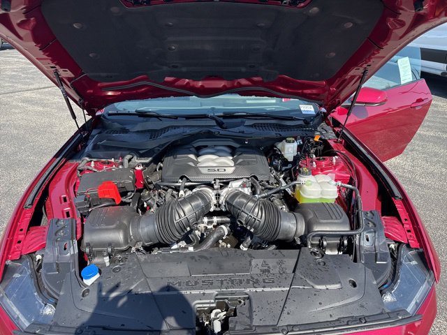 Used 2025 Ford Mustang GT Premium RWD image 9