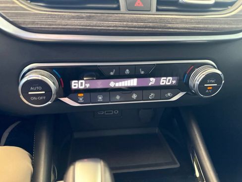 Used 2020 Nissan Altima 2.5 Platinum FWD image 20