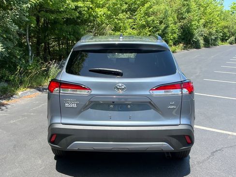 Used 2022 Toyota Corolla Cross LE AWD/4WD image 4
