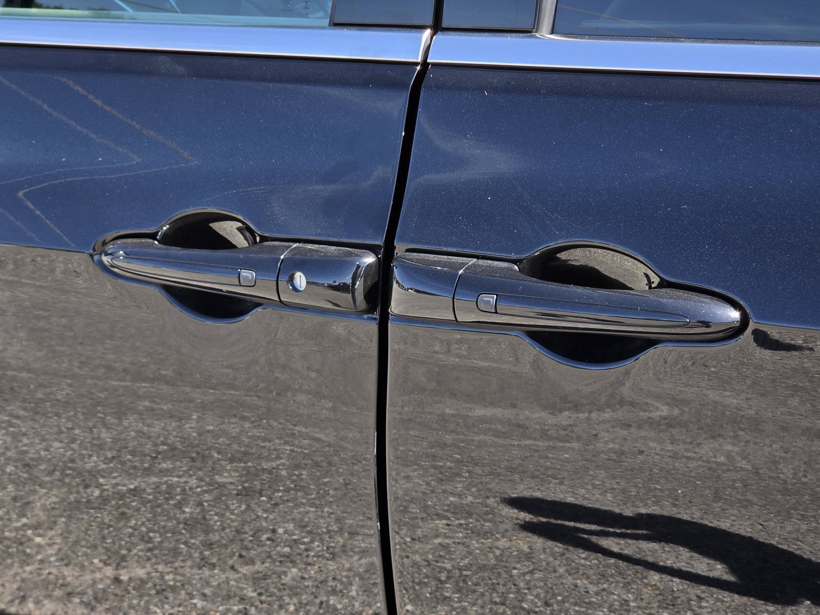 Used 2024 Chrysler Pacifica Touring-L FWD image 8