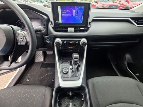 Used 2024 Toyota RAV4 XLE image 18