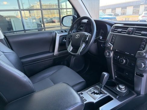 Used 2022 Toyota 4Runner SR5 Premium image 12
