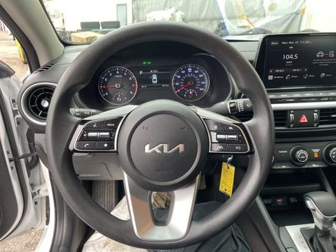 Certified 2023 Kia Forte LXS image 21