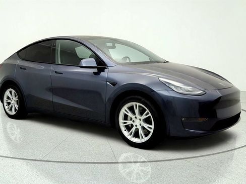 Used 2021 Tesla Model Y Long Range AWD/4WD image 3
