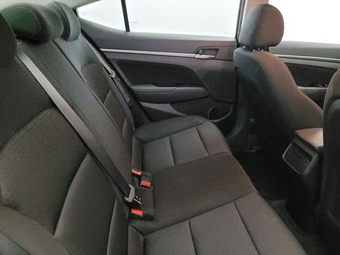 Used 2018 Hyundai Elantra SEL FWD image 19