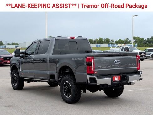 New 2026 Ford F250 4x4 Crew Cab Super Duty image 12