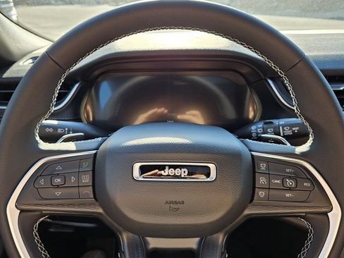 New 2025 Jeep Grand Cherokee Laredo RWD image 22