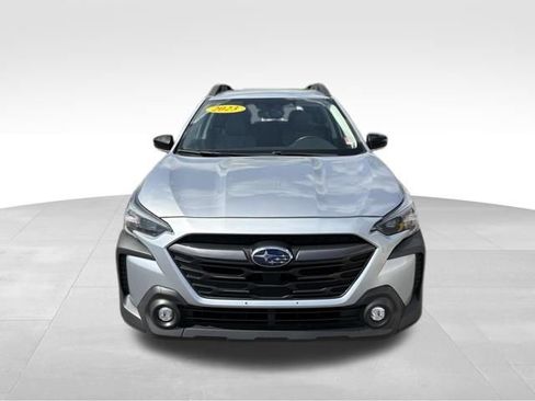 Used 2023 Subaru Outback Premium AWD/4WD image 7