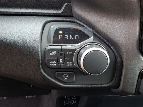 New 2026 RAM 1500 4x4 Crew Cab image 10