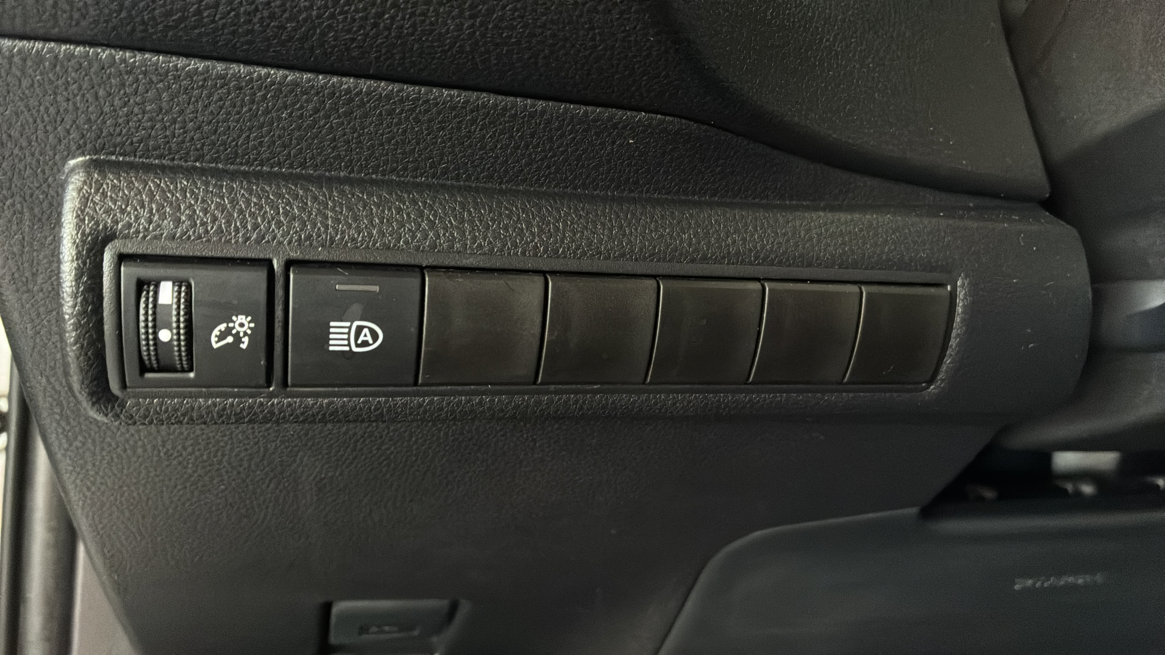 Used 2026 Toyota Corolla LE FWD image 29