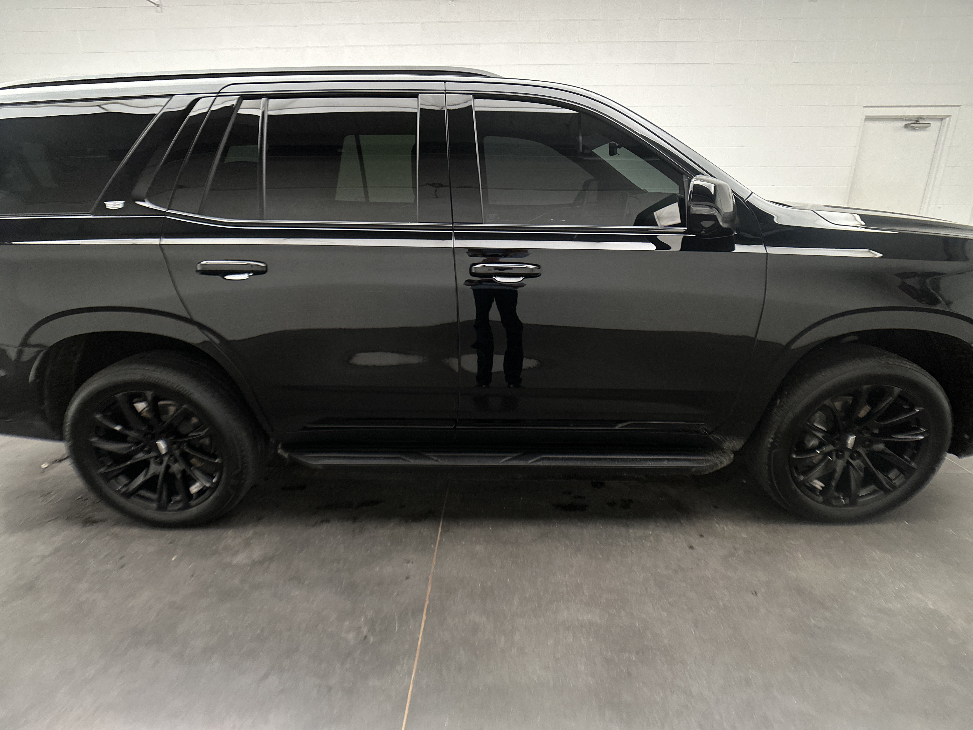 Used 2024 Cadillac Escalade Sport w/ LPO, ONYX Package AWD/4WD image 11