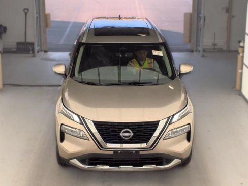 Used 2023 Nissan Rogue Platinum w/ Platinum Premium Package AWD/4WD image 2