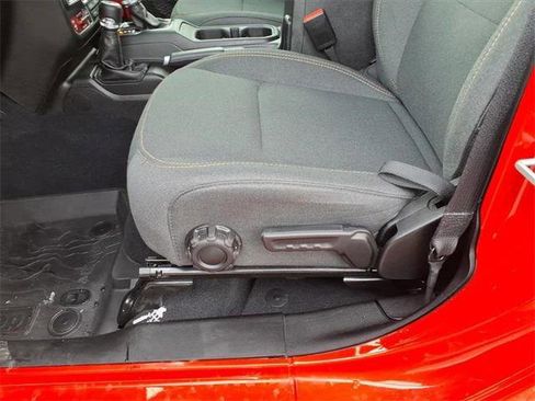 Certified 2024 Jeep Wrangler Willys image 15