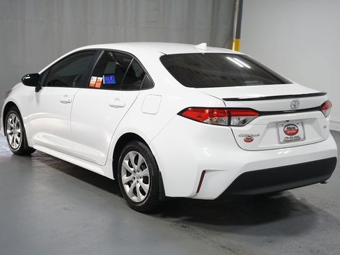 Certified 2025 Toyota Corolla LE image 6