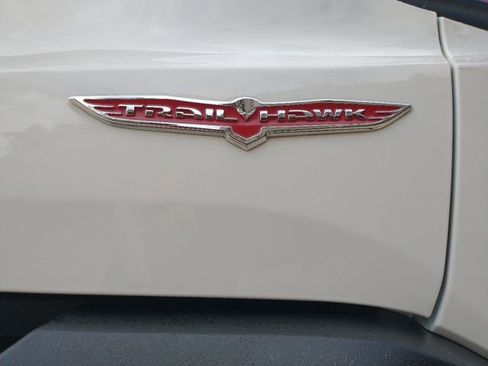 Used 2017 Jeep Renegade Trailhawk w/ Popular Equipment Group image 20