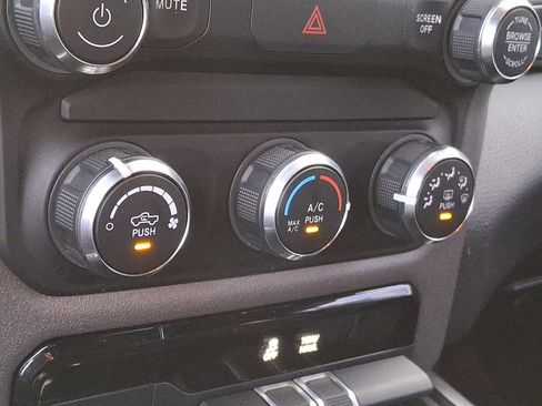 Used 2020 RAM 1500 Big Horn w/ Built-to-serve Edition image 12