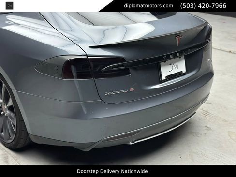 Used 2013 Tesla Model S Performance image 15