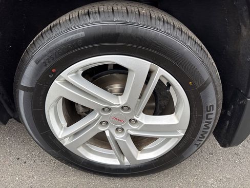 Used 2018 GMC Terrain SLE w/ Driver Convenience Package image 10