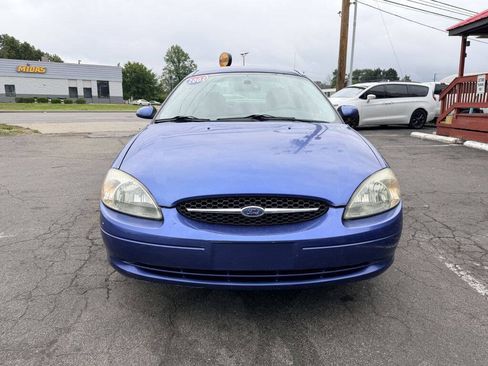 Used 2003 Ford Taurus SE FWD image 2