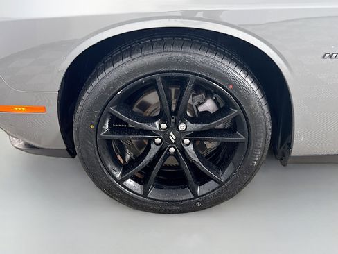 Used 2018 Dodge Challenger R/T w/ Blacktop Package image 36