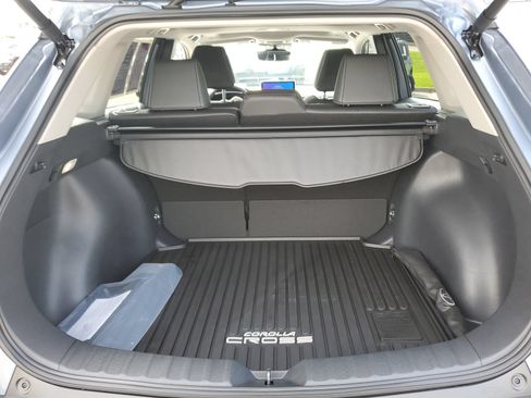 Certified 2026 Toyota Corolla Cross XLE w/ Convenience Package FWD image 9