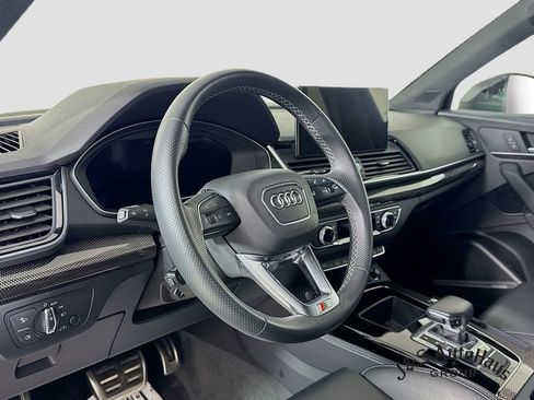 Used 2024 Audi SQ5 Premium Plus w/ Premium Plus Package image 9