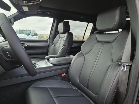 New 2026 Jeep Grand Wagoneer Limited w/ Premium Group II image 12